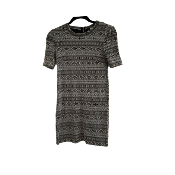 H&M fitted stretch Dress, size 4, - Picture 1 of 4